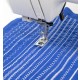 COSTURA GERAL O calcador para ziguezague é indicado para costura geral e pode ser usado em diversos projetos.